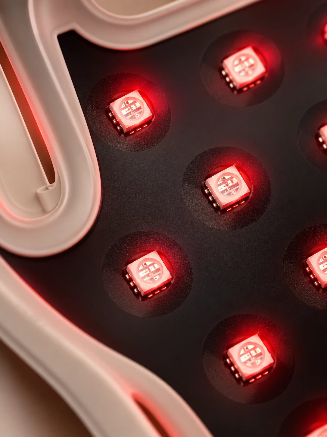 Illuminated LEDs inside the SpectraLift mask